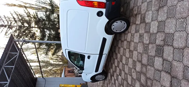Продам renault kangoo 2007 г 1.4 -бензин. Машина в хорошем состоянии без гнили, и ржавчины по ходовке все ок, едет четко машина обслужена все вопросы по тел.
+7949-092-51-84
280Т пробег
Цена 450 000т торговаца особо не буду машина в достойном состоянии
Донецк - фотография - 3