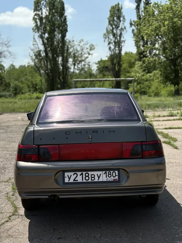 Продам свой ваз 2110 в красивом цвете кориандр 2007г. Двигатель 1.6 шеснарь 124мотор очень бодрый, коробка на отлично! Заменены все расходники включая грм. Состояние кузова хорошее, дно стаканы и тд все целое, есть небольшие моменты по лкп. Стоит евроторпеда работает каждая кнопка все светится и включается, салон не затертый - чистый. Авто на новой японской зимней резине r14. В машине установлен автозвук + шумоизоляция стоимостью больше 100к руб. С продажей не спешу. Переоформление в мрэо цена 290 000₽ торг реальному покупателю, город горловка +79493658942 - фотография - 4