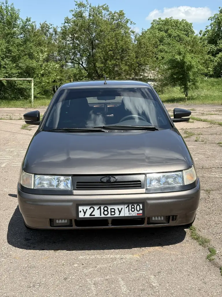 Продам свой ваз 2110 в красивом цвете кориандр 2007г. Двигатель 1.6 шеснарь 124мотор очень бодрый, коробка на отлично! Заменены все расходники включая грм. Состояние кузова хорошее, дно стаканы и тд все целое, есть небольшие моменты по лкп. Стоит евроторпеда работает каждая кнопка все светится и включается, салон не затертый - чистый. Авто на новой японской зимней резине r14. В машине установлен автозвук + шумоизоляция стоимостью больше 100к руб. С продажей не спешу. Переоформление в мрэо цена 290 000₽ торг реальному покупателю, город горловка +79493658942 - фотография - 2