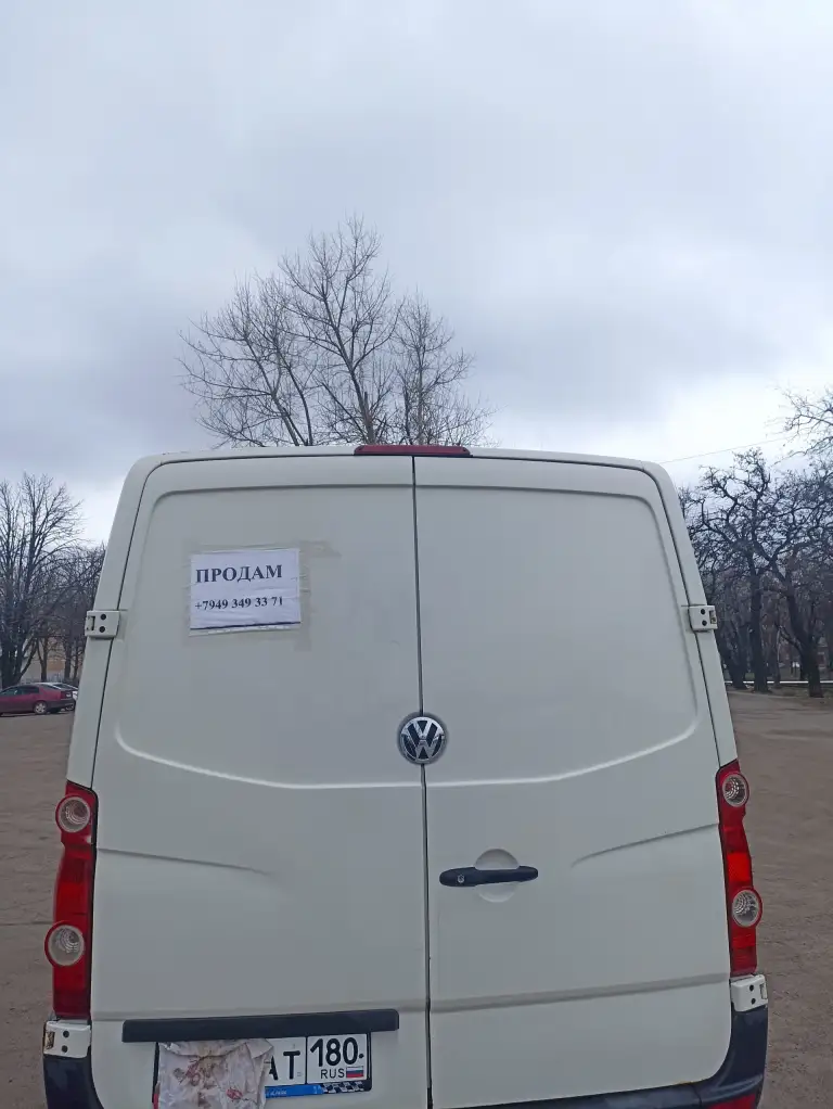 Продам. Фольксваген крафтер 2010 год 2.5 турбо самый надёжный, очень хорошим состоянии не битая два хозяина стекло подюмники сигнализация есть. Резина новая большой груз не возьили, машина ухожуная любая проверка, садись и катайся мотор коробка ходовка идеальный состояние зимний резину подарок, обмен на легковой обе сторон +79493493371 1150000 хорошый торг - фотография - 8