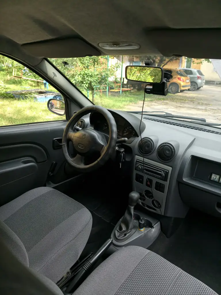 Renault logan 1, объем двигателя 1,4, механика, 2007года, пробег 210 000км,
Продажа в связи с покупкой другого авто, подготавливал для личной эксплуатации
Езжу каждый день
Естественно есть возрастные нюансы - местами подвыгорела краска, есть подкрасы
Честная цена - платите только за тех состояние автомобиля
Устранены недочеты от предыдущих владельцев
Не требует вложений: грм, помпа, все тех жидкости - уже заменены
Ходовая и система охлаждения полностью обслужены
Нет скрытых дефектов
Газ не установлен и ранее не стоял
Чистый салон без запахов, новые чехлы, установлена хорошая музыка
Сделана шумоизоляция (также багажника) + антикор вкруг (также двери и пороги)
Родной живой металл без коррозии
Новое лобовое стекло «бор» (при установке рамка вокруг стекла окрашена)
2 Комплекта хорошей резины на дисках (зима, лето – пробег не более 8 тыс. Км на комплект)
Имеется полный перечень выполненных работ и материалов за 3 года с привязкой к километражу и датам проведения
Разбитый задний фонарь заменю, уже заказал.
435 000 Руб, обоснованный торг
Тел. : +7 949 399 14 47 - фотография - 7