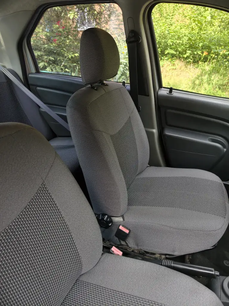 Renault logan 1, объем двигателя 1,4, механика, 2007года, пробег 210 000км,
Продажа в связи с покупкой другого авто, подготавливал для личной эксплуатации
Езжу каждый день
Естественно есть возрастные нюансы - местами подвыгорела краска, есть подкрасы
Честная цена - платите только за тех состояние автомобиля
Устранены недочеты от предыдущих владельцев
Не требует вложений: грм, помпа, все тех жидкости - уже заменены
Ходовая и система охлаждения полностью обслужены
Нет скрытых дефектов
Газ не установлен и ранее не стоял
Чистый салон без запахов, новые чехлы, установлена хорошая музыка
Сделана шумоизоляция (также багажника) + антикор вкруг (также двери и пороги)
Родной живой металл без коррозии
Новое лобовое стекло «бор» (при установке рамка вокруг стекла окрашена)
2 Комплекта хорошей резины на дисках (зима, лето – пробег не более 8 тыс. Км на комплект)
Имеется полный перечень выполненных работ и материалов за 3 года с привязкой к километражу и датам проведения
Разбитый задний фонарь заменю, уже заказал.
435 000 Руб, обоснованный торг
Тел. : +7 949 399 14 47 - фотография - 8