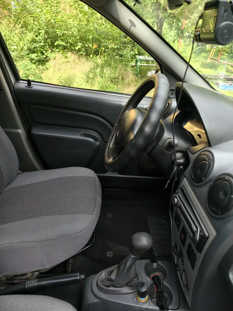 Renault logan 1, объем двигателя 1,4, механика, 2007года, пробег 210 000км,
Продажа в связи с покупкой другого авто, подготавливал для личной эксплуатации
Езжу каждый день
Естественно есть возрастные нюансы - местами подвыгорела краска, есть подкрасы
Честная цена - платите только за тех состояние автомобиля
Устранены недочеты от предыдущих владельцев
Не требует вложений: грм, помпа, все тех жидкости - уже заменены
Ходовая и система охлаждения полностью обслужены
Нет скрытых дефектов
Газ не установлен и ранее не стоял
Чистый салон без запахов, новые чехлы, установлена хорошая музыка
Сделана шумоизоляция (также багажника) + антикор вкруг (также двери и пороги)
Родной живой металл без коррозии
Новое лобовое стекло «бор» (при установке рамка вокруг стекла окрашена)
2 Комплекта хорошей резины на дисках (зима, лето – пробег не более 8 тыс. Км на комплект)
Имеется полный перечень выполненных работ и материалов за 3 года с привязкой к километражу и датам проведения
Разбитый задний фонарь заменю, уже заказал.
435 000 Руб, обоснованный торг
Тел. : +7 949 399 14 47 - фотография - 9