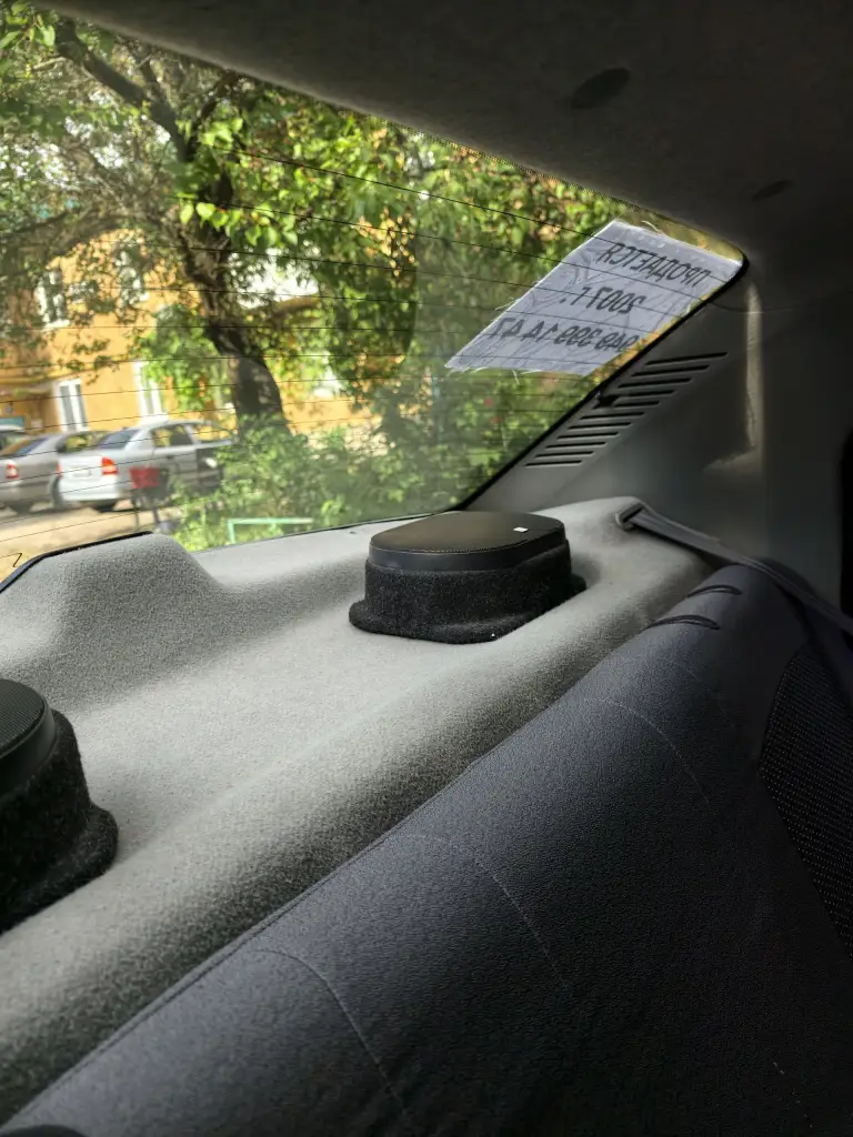 Renault logan 1, объем двигателя 1,4, механика, 2007года, пробег 210 000км,
Продажа в связи с покупкой другого авто, подготавливал для личной эксплуатации
Езжу каждый день
Естественно есть возрастные нюансы - местами подвыгорела краска, есть подкрасы
Честная цена - платите только за тех состояние автомобиля
Устранены недочеты от предыдущих владельцев
Не требует вложений: грм, помпа, все тех жидкости - уже заменены
Ходовая и система охлаждения полностью обслужены
Нет скрытых дефектов
Газ не установлен и ранее не стоял
Чистый салон без запахов, новые чехлы, установлена хорошая музыка
Сделана шумоизоляция (также багажника) + антикор вкруг (также двери и пороги)
Родной живой металл без коррозии
Новое лобовое стекло «бор» (при установке рамка вокруг стекла окрашена)
2 Комплекта хорошей резины на дисках (зима, лето – пробег не более 8 тыс. Км на комплект)
Имеется полный перечень выполненных работ и материалов за 3 года с привязкой к километражу и датам проведения
Разбитый задний фонарь заменю, уже заказал.
435 000 Руб, обоснованный торг
Тел. : +7 949 399 14 47 - фотография - 6