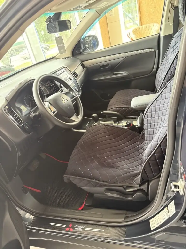 Автомобиль mitsubishi outlander 2018г. Переднеприводный
Двс 2.0 л. , 146 л. С.
Пробег 131000км
Кпп вариатор
В комплектации abs, полный эл. Пакет, эл. Ст. Подъемники, климат контроль однозонный, датчик света, кондиционер, камера заднего обзора, видеорегистратор, диски r18
Авто обслужен, вложений не требует!
Цена 1 950 000 руб.
Авто находится в автосалоне hyundai, г. Макеевка, донецкое шоссе, 140
Консультации по тел. +7 949 518-24-98 - фотография - 4