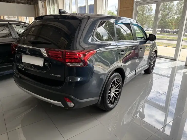 Автомобиль mitsubishi outlander 2018г. Переднеприводный
Двс 2.0 л. , 146 л. С.
Пробег 131000км
Кпп вариатор
В комплектации abs, полный эл. Пакет, эл. Ст. Подъемники, климат контроль однозонный, датчик света, кондиционер, камера заднего обзора, видеорегистратор, диски r18
Авто обслужен, вложений не требует!
Цена 1 950 000 руб.
Авто находится в автосалоне hyundai, г. Макеевка, донецкое шоссе, 140
Консультации по тел. +7 949 518-24-98 - фотография - 8