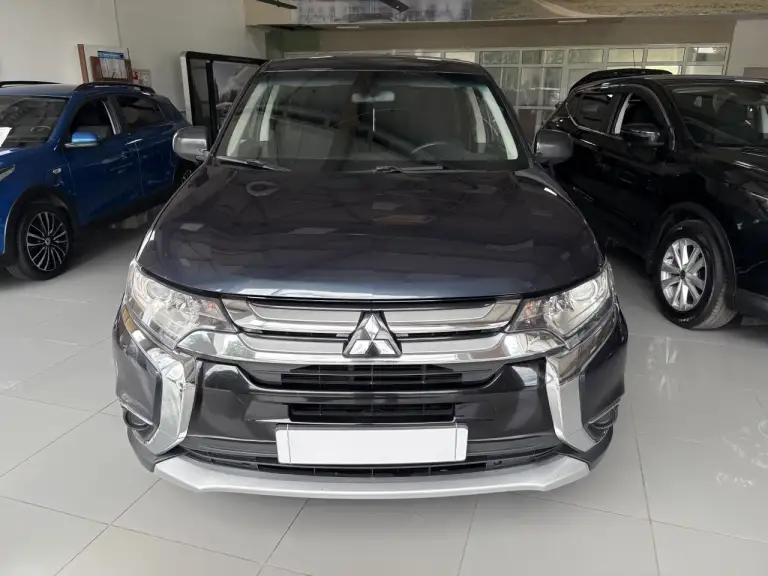 Автомобиль mitsubishi outlander 2018г. Переднеприводный
Двс 2.0 л. , 146 л. С.
Пробег 131000км
Кпп вариатор
В комплектации abs, полный эл. Пакет, эл. Ст. Подъемники, климат контроль однозонный, датчик света, кондиционер, камера заднего обзора, видеорегистратор, диски r18
Авто обслужен, вложений не требует!
Цена 1 950 000 руб.
Авто находится в автосалоне hyundai, г. Макеевка, донецкое шоссе, 140
Консультации по тел. +7 949 518-24-98 - фотография - 2