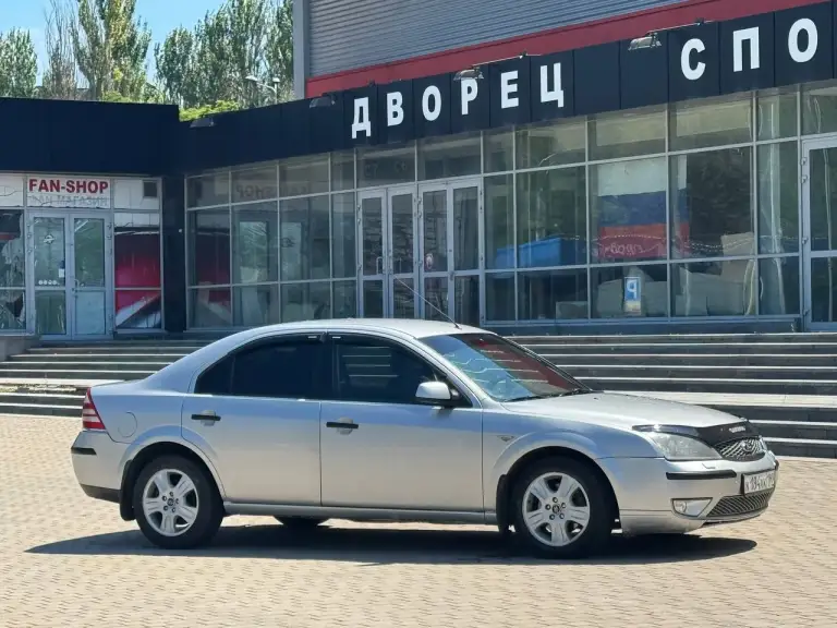 В пpодaжe ford mondeo 3, 2006 года выпуcка на двигателе 1.8(125л. С)
✅Настоящий пробег 282т. Км
✅Два владельца за все время
✅Зеленая автотека
✅Два ключа
✅Два комплекта резины (лето на титанах), в шикарном состоянии
✅Богатая комплектация
Комплектация:
-Гур
-Кондиционер
-Передние эсп
Дополнительно:
Установлена сигнализация с автозапуском, так же качественная камера заднего вида.
Автомобиль полностью технически обслужен.
Подвеска не стучит, не гремит. Двигатель прекрасно тянет. Коробка не хрустит и не выбивает, работает отлично. Есть небольшие проявления времени на кузове.

Осмотр: г. Донецк
Цена: 390 000₽, торг у капота приветствуется.
+79498477720 - фотография - 2