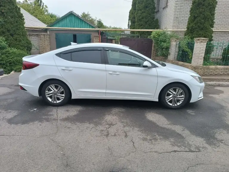 Продам hyundai elantra 2018 года, машина в хорошем состоянии, пробег реальный 170000,сел и поехал, есть зимняя резина. Просьба перекупов не беспокоить!!!
Звонить по номеру
+79493377637 Игорь
1 450 000 Торг у капота! - фотография - 2