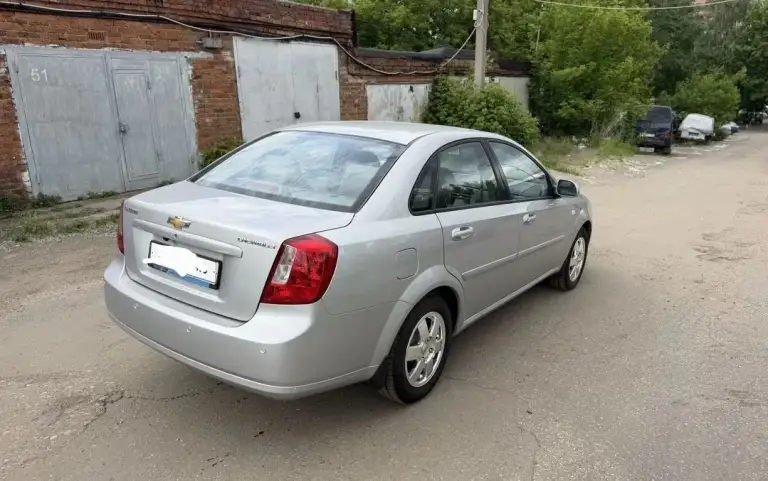 Продам chevrolet lacetti с малым родным пробегом
2009Г 39 000 км, на автомате 1,6(надежный двигатель)
В родной краске, не битый, не крашен, все в заводе, хозяйский, продажа от собственника, зимой не эксплуатировался, гаражное хранение. - фотография - 9