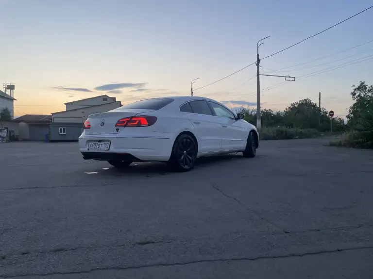 Passat cc 2012 рестайлинг, 1.8 tsi, мкпп
Состояние хорошее, вложений не требует. 50000 км назад — капитальный ремонт двигателя.
Сделано: цепи, помпа, термостат, квкг, датчики, свечи/катушки, тнвд, топливная станция; полностью перебрана ходовка, новые тормозные диски и суппорта, рейка обслужена, новое сцепление и маховик.
В салоне: магнитола teyes + контурная подсветка.
По кузову: есть мелкие жизненные моменты по лкп — не критично, без гнили.
Пробег: 270.000км.
Цена: 1.080🍋
Осмотр в удобное время, возможен торг.
+79494527428 - фотография - 3