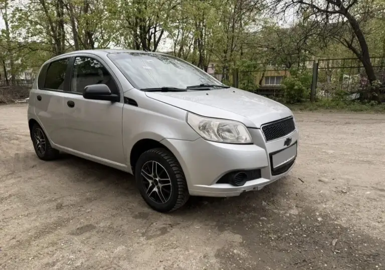 🚗 Продам срочно chevrolet aveo 1.2 16 клапанный mt 2011 года

Сел и поехал! Отличный живой автомобиль! С такой обстановкой с бензином, это находка, смешанный расход 5,5 литров на 100км!

✅ Не битый, не гнилой — зелёная автотека
✅ Полностью обслужен, мотор и коробка в идеальном состоянии
✅ Ходовая как новая
✅ Кондиционер, abs, подушки, гур, музыка, 2 эл. Стекла
✅ Пробег 204 000 км — честный
✅ Серебристый металлик, 180 регион, кристально чистый

Цена: 430 000 ₽ (торг у машины)

📍 Донецк
📞 +7 949 340-38-32 (Звоните в любое время) - фотография - 1
