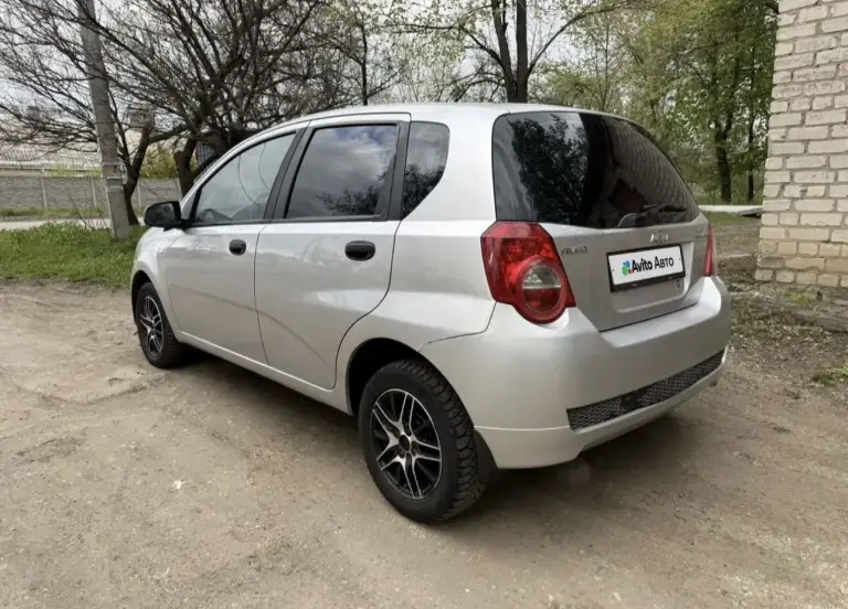 🚗 Продам срочно chevrolet aveo 1.2 16 клапанный mt 2011 года

Сел и поехал! Отличный живой автомобиль! С такой обстановкой с бензином, это находка, смешанный расход 5,5 литров на 100км!

✅ Не битый, не гнилой — зелёная автотека
✅ Полностью обслужен, мотор и коробка в идеальном состоянии
✅ Ходовая как новая
✅ Кондиционер, abs, подушки, гур, музыка, 2 эл. Стекла
✅ Пробег 204 000 км — честный
✅ Серебристый металлик, 180 регион, кристально чистый

Цена: 430 000 ₽ (торг у машины)

📍 Донецк
📞 +7 949 340-38-32 (Звоните в любое время) - фотография - 3