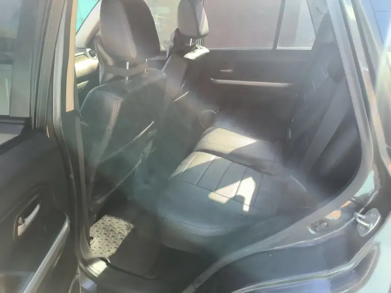 На газу евро 4. Техосмотр пройден. Продам suzuki grand vitara 2010. Объем 2.0. Машина обслужена от и до, все масла везде поменяны. Автомат не пинает, работает чётко, полный привод без проблем доедет куда захотите. Двигатель масло не употребляет. Машина обработана пушечным салом и body, ближайшее время ржавчина ей не страшна. Машине сделан чип тюнинг (едет бодро). Клапана отрегулированы. Сделано дхо (дальний в пол накала) сигнализация staline с автозапуском. Музыка хорошая играет достойно. Камера заднего вида. Машине сделана шумоизоляция. Круиз контроль, климат контроль, кондиционер холодит идеально. Печка жарит, зимой очень тепло. Ходовая: перед перебрал полностью, зад всё в отличном состоянии. За машину не стыдно, вид имеет, вложено много сил и денег. Хочу 1.150 млн. +79493209287 - фотография - 3