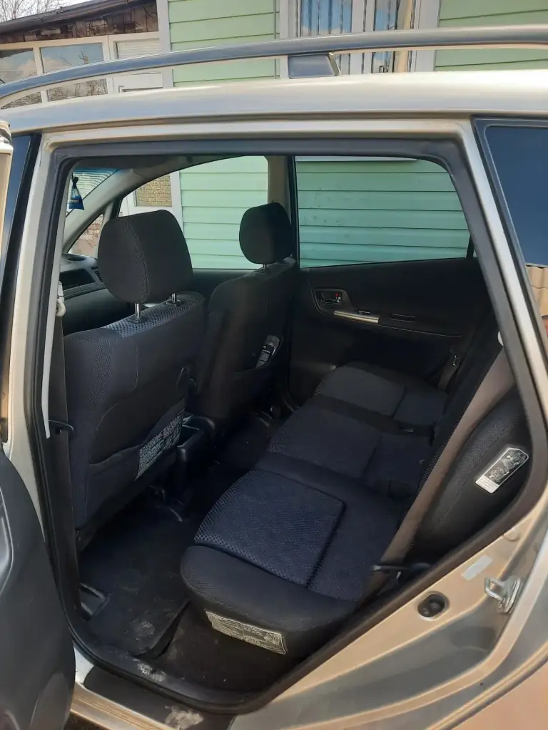 Toyota corolla verso 2002 г. В. 2,0 турбо дизель. Пробег 230000 км. Машина от собственника, ухоженная, гаражное хранение. Кондиционер работает. Двигатель, ходовка и салон в отличном состоянии, кузов в родной краске, есть моменты на порогах. Цена 455000 р. Торг. Звоните в мах или телегу +79490432845 мобильная связь очень плохая. - фотография - 5