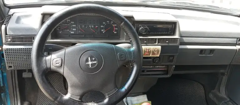 Ваз 21099 1999гв, бензин/газ. Капиталился двигатель, из ходовки : замена всех стоек, передних задних тормозов, шаровых, рулевых наконечников; по кузову варились передние корыта, автомобиль на твердом ходу. Цена 150000т. Торг укапота.
Тел. +79494139512 сергей. - фотография - 6