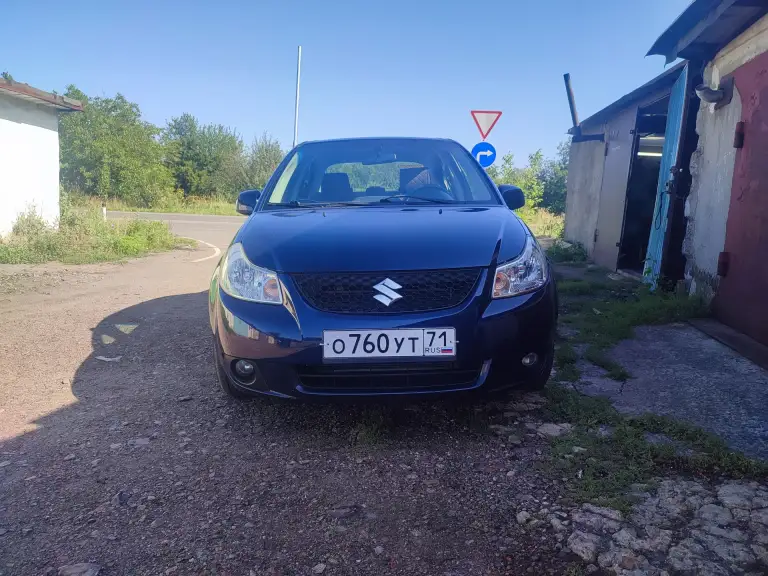 Сузуки. Sx. 4. 2008 год. Куплен в автосалоне. Тулы один. Хозяин. 102. Т. Км. Оригинальный пробег. Есть. Сервисная. Книга. Со. Всеми. Отметками. Есть. Подкрас. Переднего. Левого. Крыла. В. Целом. Состояние. Нового. Авто. Тел. +79493373857 - фотография - 2