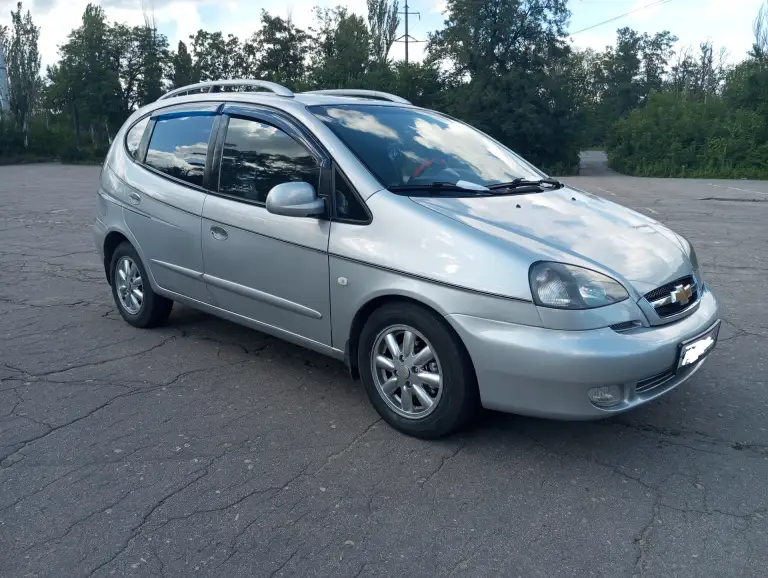 Продам chevrolet tacuma 2005г. 2.0 газ-бензин, акпп-автомат, пробег: 195т. Авто местное, не пригон. В хорошем состоянии на свои года! Обслужена, грм, помпа, ремни, масло. Двигатель, акпп все в норме. Abs, airbag, гур, эл/стекла, зеркала, кондиционер, ц/замок, магнитола. Документы в порядке. Цена: 360.000р. Енакиево. +79493652755. - фотография - 2