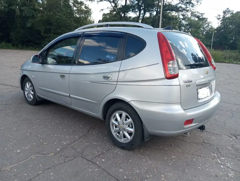 Продам chevrolet tacuma 2005г. 2.0 газ-бензин, акпп-автомат, пробег: 195т. Авто местное, не пригон. В хорошем состоянии на свои года! Обслужена, грм, помпа, ремни, масло. Двигатель, акпп все в норме. Abs, airbag, гур, эл/стекла, зеркала, кондиционер, ц/замок, магнитола. Документы в порядке. Цена: 360.000р. Енакиево. +79493652755. - фотография - 4