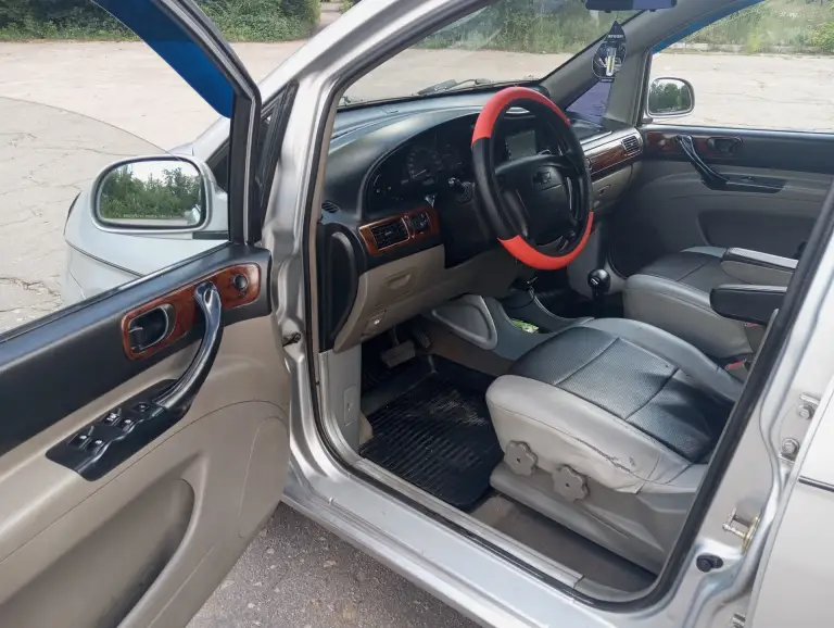 Продам chevrolet tacuma 2005г. 2.0 газ-бензин, акпп-автомат, пробег: 195т. Авто местное, не пригон. В хорошем состоянии на свои года! Обслужена, грм, помпа, ремни, масло. Двигатель, акпп все в норме. Abs, airbag, гур, эл/стекла, зеркала, кондиционер, ц/замок, магнитола. Документы в порядке. Цена: 360.000р. Енакиево. +79493652755. - фотография - 5
