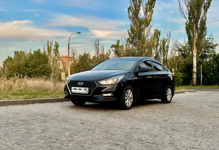 Hyundai solaris ii
Год выпуска: 2018
Пробег: 203 000 км
Коробка передач: механическая
Объём двигателя: 1,6 л
Вид топлива: бензин
Состояние машины: отличное
Количество владельцев: 2
Мощность: 123 л. С.
Автомобиль в идеальном состоянии — не требует ни копейки вложений.
Двигатель работает безупречно. Коробка передач переключается плавно и без малейших усилий, подвеска в отличном состоянии.
Салон ухожен: чист, ни единого скрипа, ни малейшего постороннего запаха. Всё электрооборудование функционирует безукоризненно.
Птс — оригинал. Никаких аварий в прошлом. Автотека открыта, как книга, без тёмных страниц.
Комплектация: кондиционер для летней свежести, подогрев сидений для зимнего уюта, подогрев зеркал, парктроник — и, конечно, круиз-контроль с мультирулём для полного комфорта в каждой поездке.
1 450 000 ₽
+79494375404 Дмитрий
Торг уместен! - фотография - 1