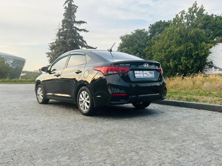 Hyundai solaris ii
Год выпуска: 2018
Пробег: 203 000 км
Коробка передач: механическая
Объём двигателя: 1,6 л
Вид топлива: бензин
Состояние машины: отличное
Количество владельцев: 2
Мощность: 123 л. С.
Автомобиль в идеальном состоянии — не требует ни копейки вложений.
Двигатель работает безупречно. Коробка передач переключается плавно и без малейших усилий, подвеска в отличном состоянии.
Салон ухожен: чист, ни единого скрипа, ни малейшего постороннего запаха. Всё электрооборудование функционирует безукоризненно.
Птс — оригинал. Никаких аварий в прошлом. Автотека открыта, как книга, без тёмных страниц.
Комплектация: кондиционер для летней свежести, подогрев сидений для зимнего уюта, подогрев зеркал, парктроник — и, конечно, круиз-контроль с мультирулём для полного комфорта в каждой поездке.
1 450 000 ₽
+79494375404 Дмитрий
Торг уместен! - фотография - 4