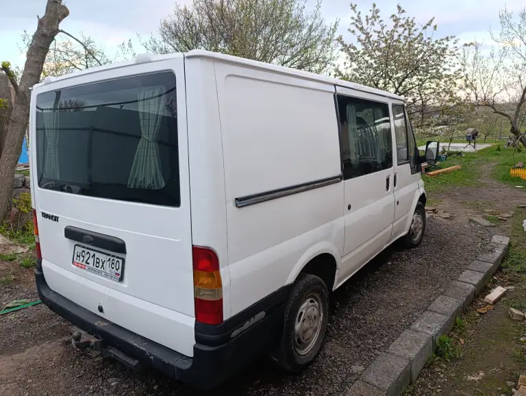 Продам свой ford transit 2006 г. В. 2.2 турбодизель, в хорошем состоянии. Цена 435000
Р. Торг уместен. Грузов не возила, использовалась для семейных поездок. Мест 5+1 и фактически и по документам. Звоните в мах и телеграмм +79490432845 осмотр г. Светлодарск. - фотография - 4