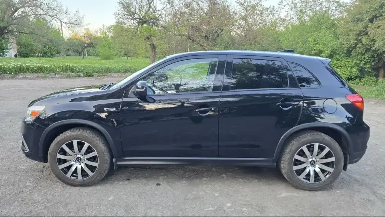 🚗💥 В продаже mitsubishi outlander sport (asx) 2019!
💰 Цена: 1 735 000 ₽
🔥 Обслуженный, ухоженный автомобиль с пробегом всего 48 000 км.
Без скрытых проблем и без каких-либо вложений — сел и поехал!
⚙️ Характеристики:
✅ 2019 Год
✅ Полный привод (4wd)
✅ Надежный бензиновый двигатель 2.0
✅ Отличное техническое и косметическое состояние
✅ Полностью готов к эксплуатации
✅ Документы в полном порядке
✅ Я — собственник
🎥 По запросу отправлю подробный видеообзор автомобиля.
📍 Осмотр: красный луч, петровское.
📲 Связь:
☎️ +7 959 266 92 40 (Telegram, max)
☎️ +7 959 200 51 78 (Telegram, max)
⚡️ Автомобиль действительно достойный. - фотография - 5