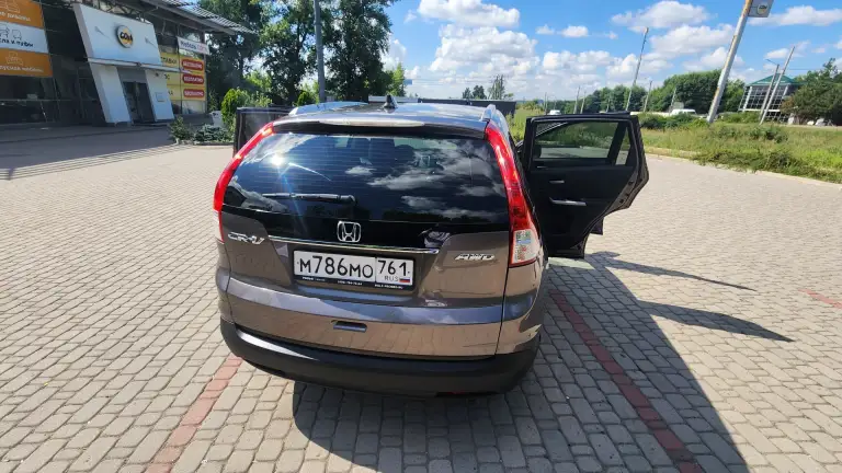 ✅Авто: honda cr-v iv
✅Год: 2014г
✅Пробег: 241838 км
✅Объем: 2.4
✅Цена 1 750 000р
✅Контакт: тел. +7(949)375-07-91
+7(949)371-56-88
По птс 2 владельца.
Комплектация executive
Салон кожаный.
Машина любима и максимально ухожена, обслужена, вовремя менялись расходники, оригинальных марок. Крайне бережное отношение к ней на протяжении всей "совместной жизни" в семье.
На полном уверенном ходу.
С ней вам гарантировано комфортное, безопасное передвижение только в удовольствие.
В придачу комплект зимней резины на родных титановых дисках.
Адекватный минимальный торг у капота.
Доп видео, фото, документы в л/с - фотография - 4