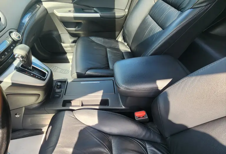 ✅Авто: honda cr-v iv
✅Год: 2014г
✅Пробег: 241838 км
✅Объем: 2.4
✅Цена 1 750 000р
✅Контакт: тел. +7(949)375-07-91
+7(949)371-56-88
По птс 2 владельца.
Комплектация executive
Салон кожаный.
Машина любима и максимально ухожена, обслужена, вовремя менялись расходники, оригинальных марок. Крайне бережное отношение к ней на протяжении всей "совместной жизни" в семье.
На полном уверенном ходу.
С ней вам гарантировано комфортное, безопасное передвижение только в удовольствие.
В придачу комплект зимней резины на родных титановых дисках.
Адекватный минимальный торг у капота.
Доп видео, фото, документы в л/с - фотография - 9