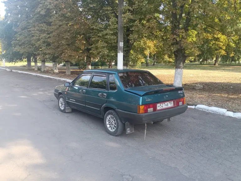 Продам ваз 21099 2001 год 1.5 газ бензин вписан родной пробег 107 т машина в отличном состоянии вложений не требует кузов в идеале, документы полный порядок продажа от собственника,290₽. +79494356455 - фотография - 2