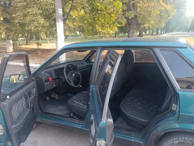 Продам ваз 21099 2001 год 1.5 газ бензин вписан родной пробег 107 т машина в отличном состоянии вложений не требует кузов в идеале, документы полный порядок продажа от собственника,290₽. +79494356455 - фотография - 9