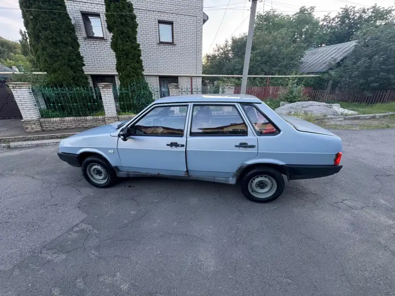 Продам ваз 21099
Инжектор 1.5л не дымит работает отлично
2005 Г. По кузову нужно заниматься
Технически полностью исправен, довезёт куда нужно без хлопот
120 Т р, торг
+79493263960 - фотография - 5