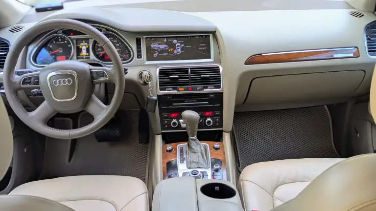 📢 Продам audi q7ресталинг на полной комплектации в идеале можно обмен (цена1м350тр торг) (можно и в кредит 💥💥💥💥💥💥💥) 7мест)
🔹Год 2012
🔹Двигатель 3.0
🔹Коробка: автомат 8ступ
🔹Учёт рф любое оформление
Цена 1м.350тр торг звоните
Также можно обмен предлагайте
🔹Авто в хорошем состоянии не бита не крашена 100% ходовка супер двигатель и кпп работают отлично, кузов в идеальном состоянии, музыка, камера заднего вида, без ключевой доступ климат подогрев сидений панорама 7мест дачик света и дождя и много другого сигнализация, эл стеклоподъёмники и т. Д 🔹телефон :(+79490030134)(телеграм+79490030134)(мах+79490030134) - фотография - 9