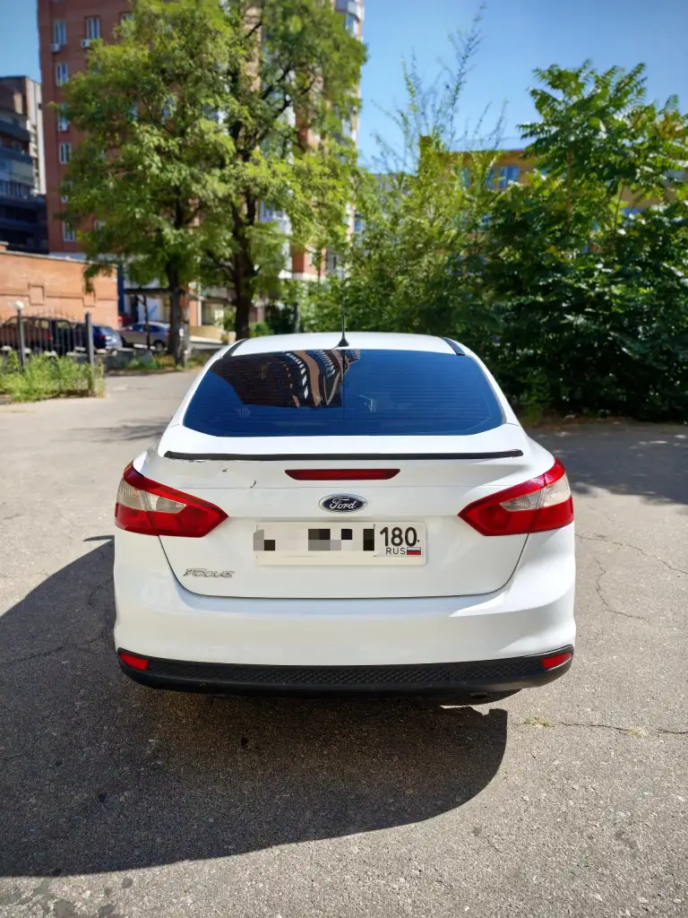 Продам ford focus 3
Год 2013
Пробег 252тыс
Двигатель 1.6 ( 125 л. С )
Кпп автомат
🔥Цена 850 000 т. Р. ( торг ) 🔥

Я собственник, авто владею 3 года. Автомобиль обслуживался своевременно, замена масла каждые 7-8т, кондиционер работает ( заправлен ).
Мотор работает отлично без посторонних звуков, по коробке также без нареканий, ходовая обслужена, салон не прокурен, по электрике все работает, с документами полный порядок, любой вид переоформления.
Все стекла родные кроме лобового, меняли и за трещины.
По лакокрасочному покрытию на твердую 4 для своих лет, есть притертость на правом крыле и небольшая вмятина на багажнике ( на фото видно, торг на ремонт т. К. Сам не успел сделать ) днище, пороги в хорошем состоянии, не гнилые.
Осмотр донецк ( буденновский район )
Тел+79493793233
Телеграмм+79493793233 - фотография - 2
