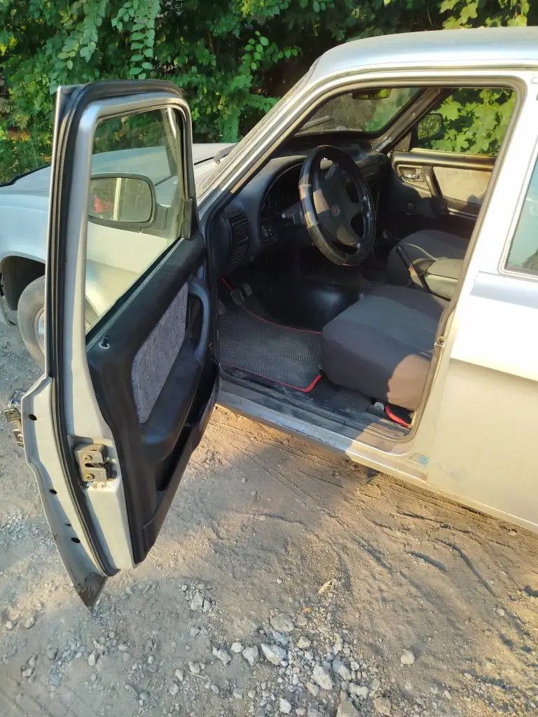 Продам газ31105 2006.инжектор 406 газ/бензин, газ вписан в птс, гур, электрозеркала,4 электростеклоподъемника. Владельцев 2. Цена 250 т. Р. , возможен торг. +7(949)3550824 алексей - фотография - 4