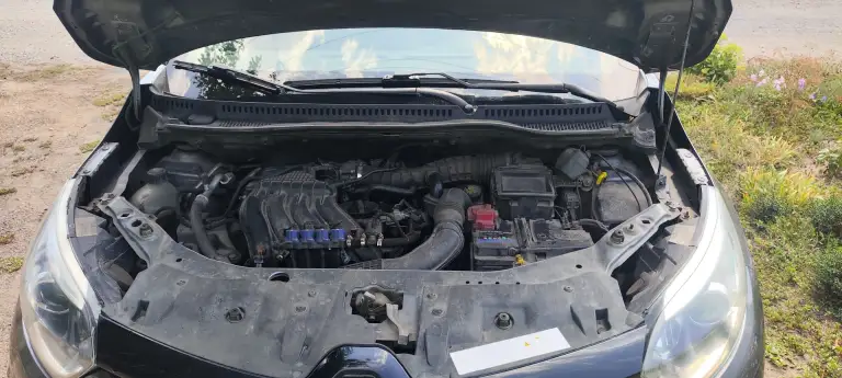 Продам рено каптюр. 2018 г. Автомат, 1.6, передний привод, бензин/газ. Газ оформлен официально. Лобовое стекло родное без повреждений с электрообогревом, максимальная комплектация, чистый ухоженный салон, подогрев сидений, усилитель руля, абс, центральный замок, сигнализация, дополнительно установлен замок на коробку, мульти руль, камера заднего вида, парктроники, бесключевой доступ, автозапуск двигателя, хорошая мультимедия, электроскладывание зеркал, идеальное состояние, 2 ключа, 2 комплекта резины (новая), пробег 150 т. Км. Никаких вложений не требует. Цена 1 600 000 руб. Торг. Горловка. +7949 332 86 67 сергей. - фотография - 10