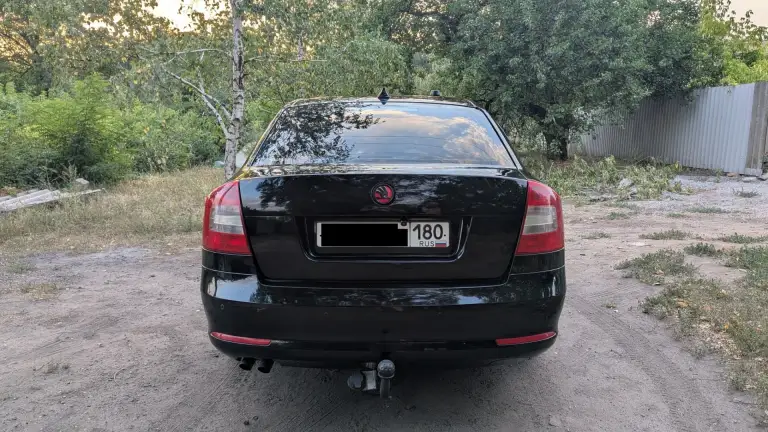 Skoda octavia 2013г. , двигатель 1.8, на классическом автомате.
Пробег 220 000. Я собственник.
Во владении больше 2х лет.
2 Комплекта резины.
Вместе с машиной отдам хороший багажник на крышу.
Подсветка салона, подсветка улицы в зеркалах.
Машина в хорошем состоянии!
Цена 1 000 000.
+79493285925(Мах)
+79013963844 - фотография - 2