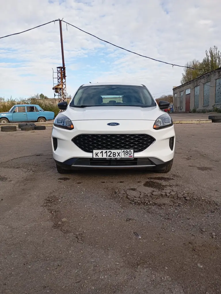 Форд эскейп 2019, 1.5(180л. С) ат, полный привод, 145 000тыс.
Цена 1 700 тыс
+7949-460-77-87 - фотография - 3