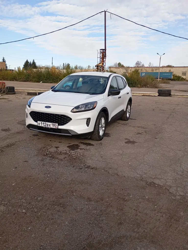 Форд эскейп 2019, 1.5(180л. С) ат, полный привод, 145 000тыс.
Цена 1 700 тыс
+7949-460-77-87 - фотография - 4