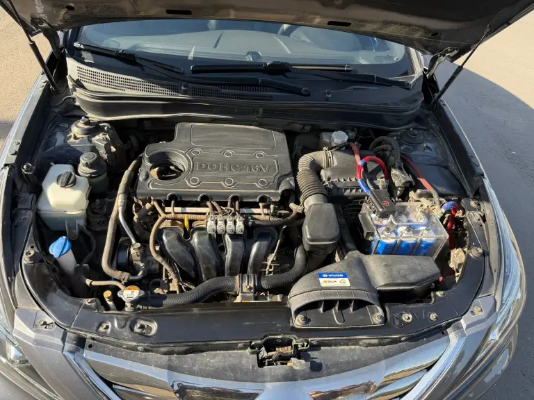 Hyundai sonata yf

Год: 2012
Мотор: 2.0 акпп / автомат
Пробег 202 500
Собственник

Машина в хорошем состоянии, мотор работает отлично, автомат переключает плавно, по ходовой части полностью обслужена
Кондиционер климат, круиз контроль, подогревы передних сидений, мульти руль, подрулевые лепестки, подсветка салона куча режимов и цветов управление с телефона, черный потолок, кожаный салон, стоит хорошая громкая музыка, стоит гбо евро 4 зарегистрировано, установлена сигнализация starline e96v2 с автозапуском и управлением с телефона,2 комплекта дисков с резиной лето r18, зима r17.
Машина с салона в одной семье, не пригон, куплена в донецке в салоне в 2012.

Цена: 1.2🍋₽ (торг)
Обмен не интересует

+79493355688
Машина в городе иловайск, езжу каждый день - фотография - 2
