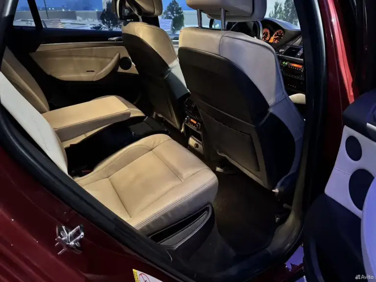 Продам bmw x6 e71.50i 4.4, 2009. Европеец экспортного исполнения люкс!
Кожаный салон, кожаная панель, чёрный потолок "алькантара"
Проекция на лобовое, навигация, музыка премиум, тв, камера заднего вида
Подогрев всех сидений, руля, четырёх зонный климат контроль.
Доводчики дверей. Пневматическая подвеска, двигатель, коробка идеальны,
Едет ровно и бодро. Подвеска перебранная. Ни одной ошибки,
Все кнопки и лампочки работают. Докатка в комплекте.
Машина ухожена и обслужена. Пробег 215 000 км. Цена 1 600 000. - фотография - 6