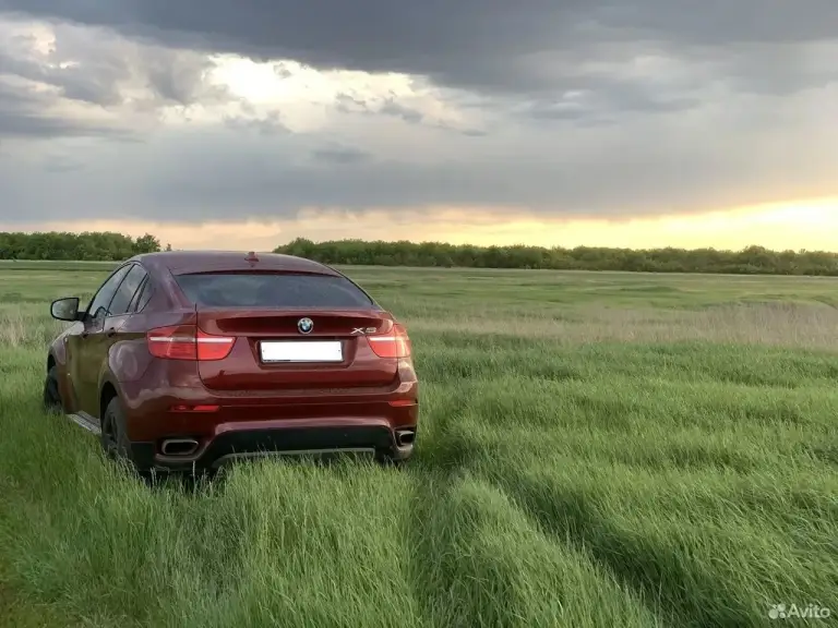 Продам bmw x6 e71.50i 4.4, 2009. Европеец экспортного исполнения люкс!
Кожаный салон, кожаная панель, чёрный потолок "алькантара"
Проекция на лобовое, навигация, музыка премиум, тв, камера заднего вида
Подогрев всех сидений, руля, четырёх зонный климат контроль.
Доводчики дверей. Пневматическая подвеска, двигатель, коробка идеальны,
Едет ровно и бодро. Подвеска перебранная. Ни одной ошибки,
Все кнопки и лампочки работают. Докатка в комплекте.
Машина ухожена и обслужена. Пробег 215 000 км. Цена 1 600 000. - фотография - 3