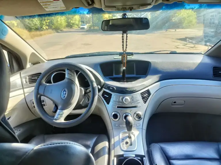 В продаже subaru tribeca 3.6 at limited. 258 лошадок. Просторный и надёжный автомобиль. Двигатель и коробка без вопросов, едет бодро. Постоянный полный привод, ровная плавная езда. Машина вовремя обслуживается. Качественный автомат.

Комплектация: двухзонный климат, круиз, подогрев сидений, люк, мультируль, омыватели фар, камера заднего вида, abs и т. Д. Салон очень вместительный.
По кузову - мелкие царапины, на фото всё видно. Колодки под замену (есть небольшой скрип), но тормоза в отличном состоянии. Готов уступить на эти моменты.
1 000 000. Пишите или звоните - покажу, расскажу, договоримся. Реальному покупателю - хороший торг. - фотография - 5