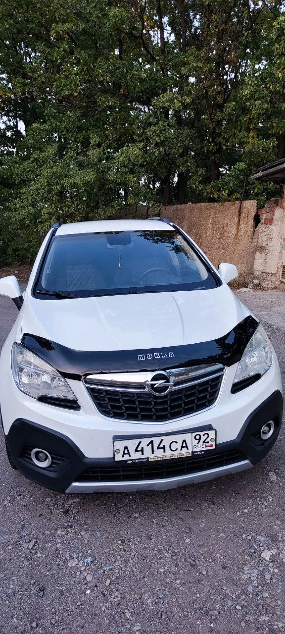 Opel mokka 1.8 mt, 2013, передний привод, механика, пробег 244800. Цена 900 000 торг +79493925924 - фотография - 1