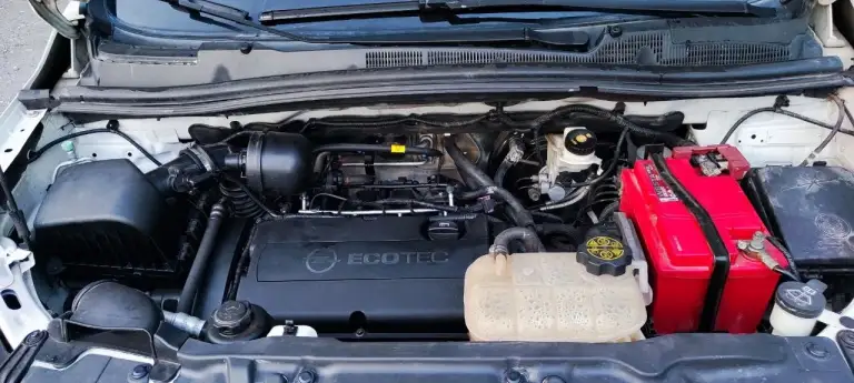 Opel mokka 1.8 mt, 2013, передний привод, механика, пробег 244800. Цена 900 000 торг +79493925924 - фотография - 3