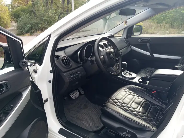 Продам mazda cx7 2007г. 2.3 бензин turbo, акпп автомат, полный привод, пробег 240т. В хорошем состоянии на свои года, но не новая! Двигатель, акпп в норме, подвеска перебрана. Авто комфортное и вместительное. Кож. Салон, мультируль, круиз-контроль, электро привод сидений, кондиционер, эл/стекла, зеркала, датчики света, дождя. Android отличный, звук, парктронник, камера зад. Вида, и т. Д. Документы в порядке. Цена низ рынка 580.000р. Нормальное авто за эти деньги, без глупых вопросов! Енакиево. +79493652755, миранда +79490366206. - фотография - 8