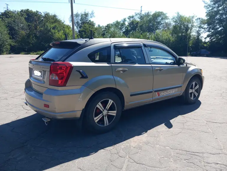 Продам свое авто dodge caliber 2010г. Рестайлинг 2.0 бензин (156 л. С. ) акпп-автомат, пробег 165000м. В отличном состоянии, не бит, стекла оригинал. Обслужен, ухожен, гаражное хранение. Двигатель, акпп все отлично. По кузову гнилья, рыжья нет! Abs, airbag, гур, эл/стекла, зеркала, кондиционер, круиз-контроль, ц/замок, 2 ключа, android хороший звук. Салон в хорошем состоянии. Документы в порядке, я владелец! Цена: 800.000р. Енакиево. +79493652755. Миранда +79490366206. - фотография - 5