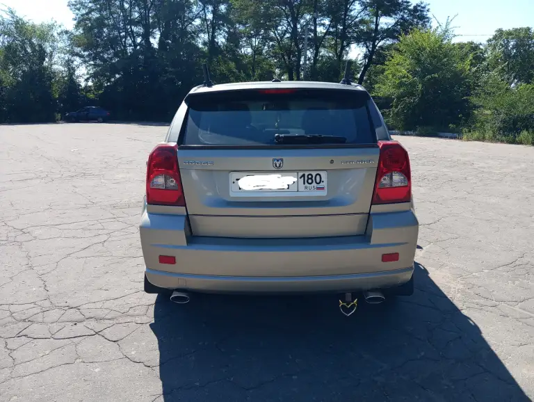 Продам свое авто dodge caliber 2010г. Рестайлинг 2.0 бензин (156 л. С. ) акпп-автомат, пробег 165000м. В отличном состоянии, не бит, стекла оригинал. Обслужен, ухожен, гаражное хранение. Двигатель, акпп все отлично. По кузову гнилья, рыжья нет! Abs, airbag, гур, эл/стекла, зеркала, кондиционер, круиз-контроль, ц/замок, 2 ключа, android хороший звук. Салон в хорошем состоянии. Документы в порядке, я владелец! Цена: 800.000р. Енакиево. +79493652755. Миранда +79490366206. - фотография - 4