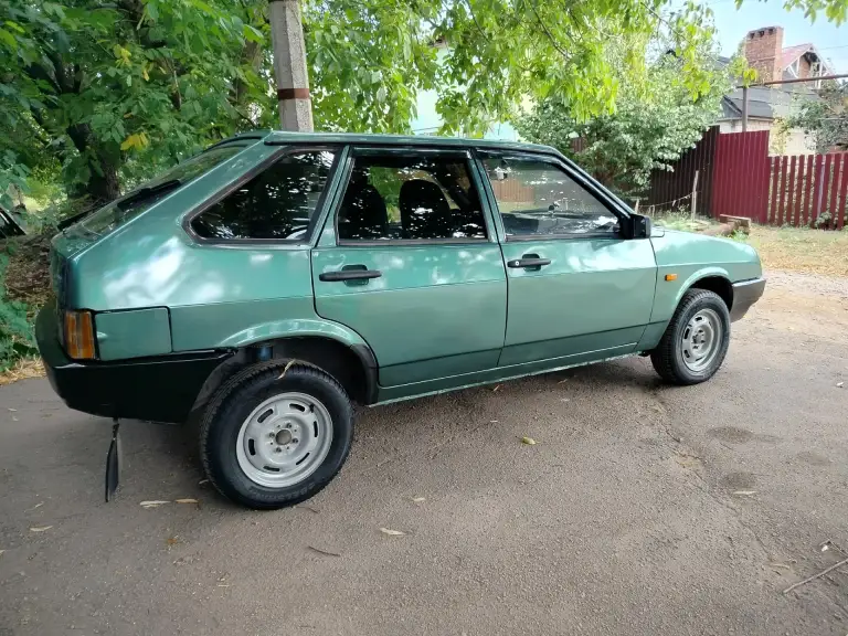 Продам ваз 2109 2006 года автомобиль в хорошем техническом и внешнем состоянии. С полным переоформлением. Цена 195т горловка +79490755405 - фотография - 3